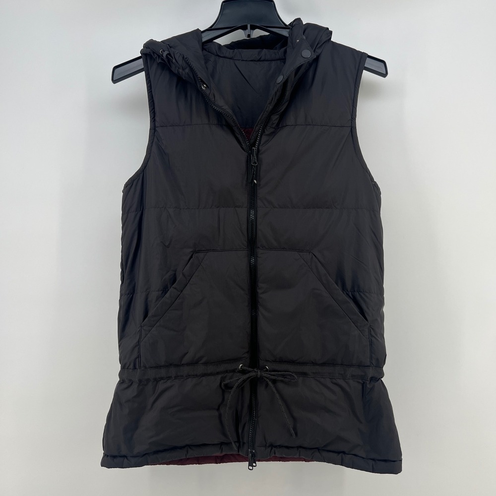 Prana Reversible Hooded Puffer Vest Small Burgundy‎ Black Down Insulated Womens